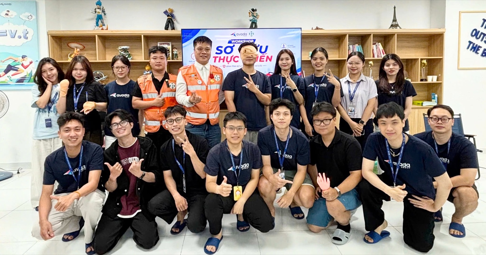 Toàn thể Avaders tại workshop Sơ cứu thực hiện