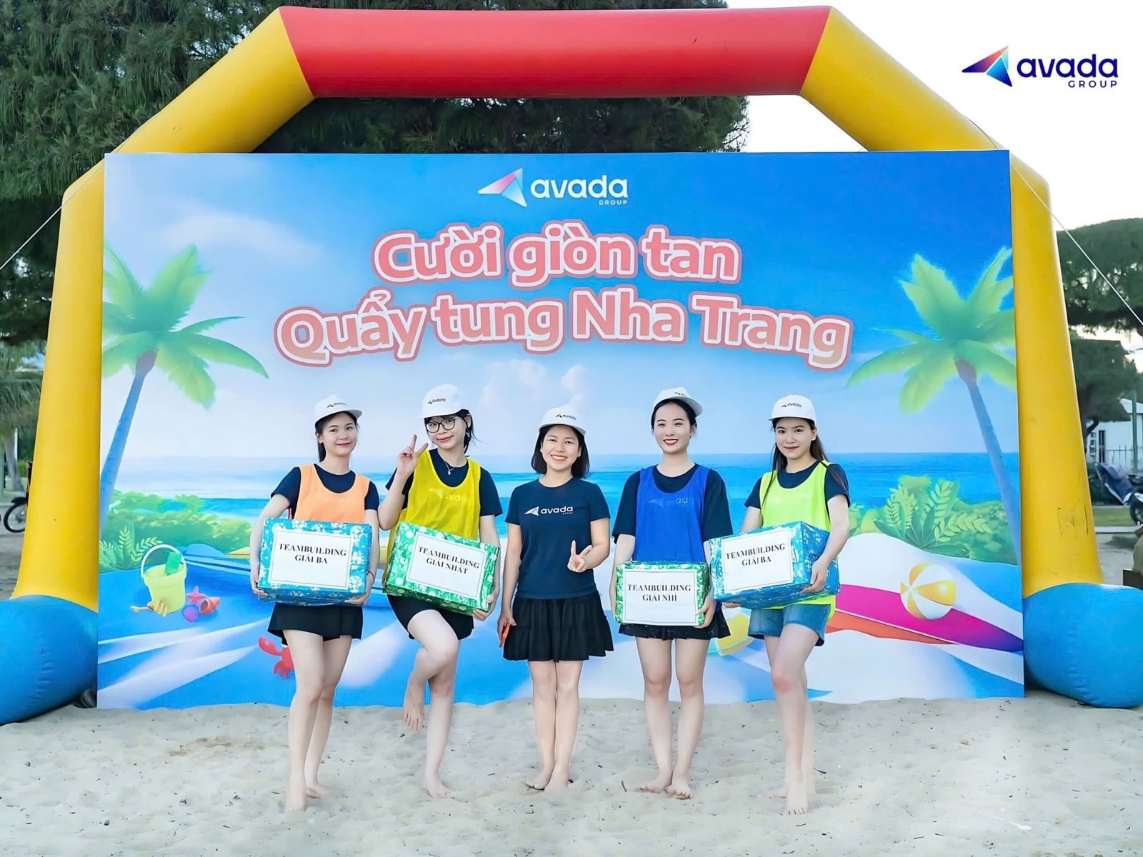 Các đội nhận giải thưởng Teambuilding